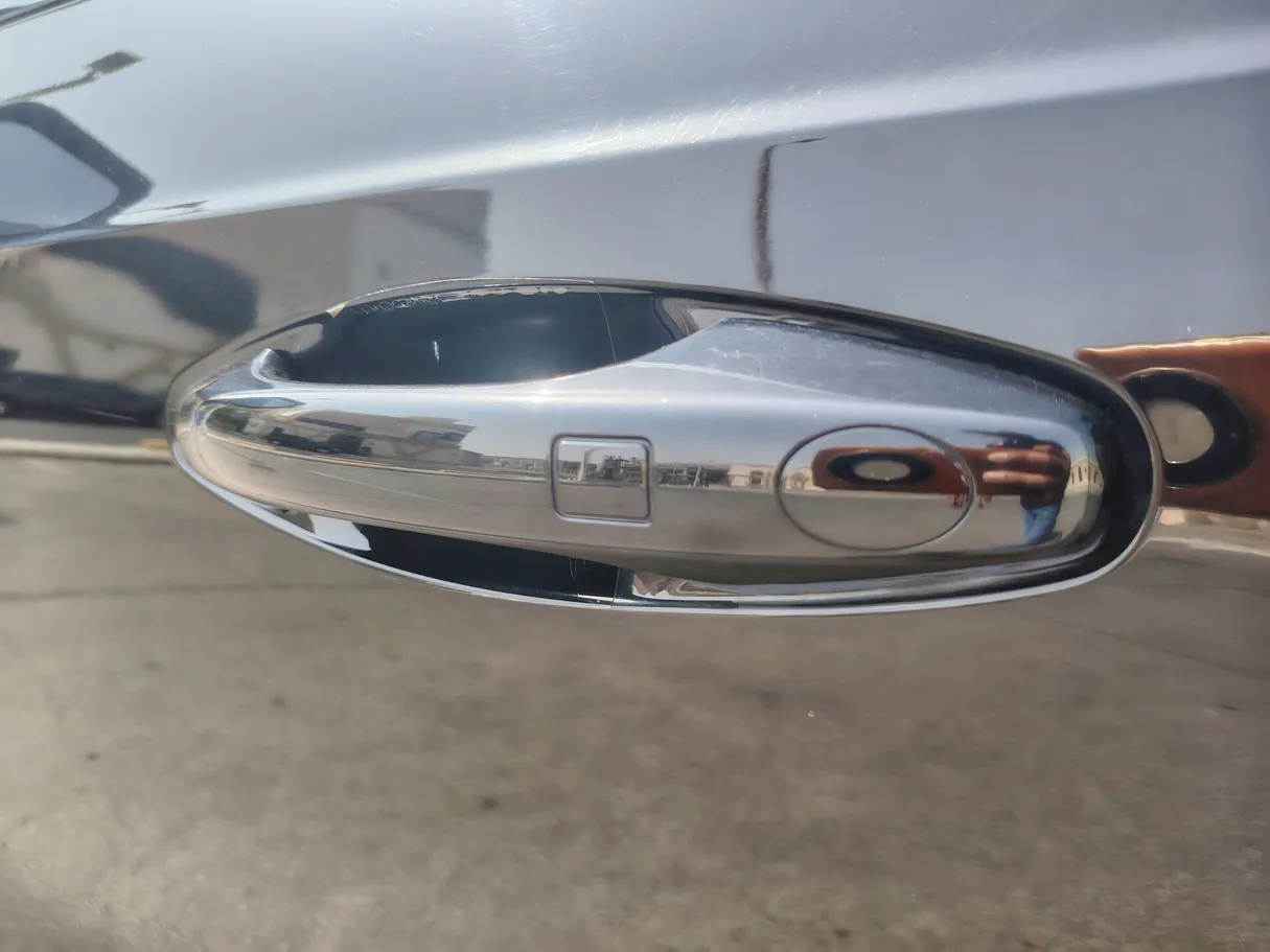 Car image 32
