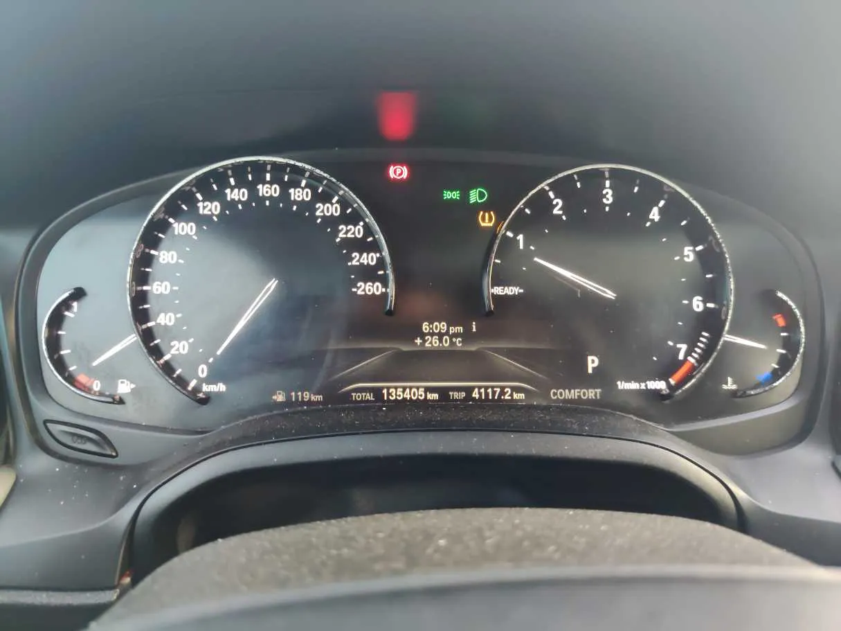 Car image 25