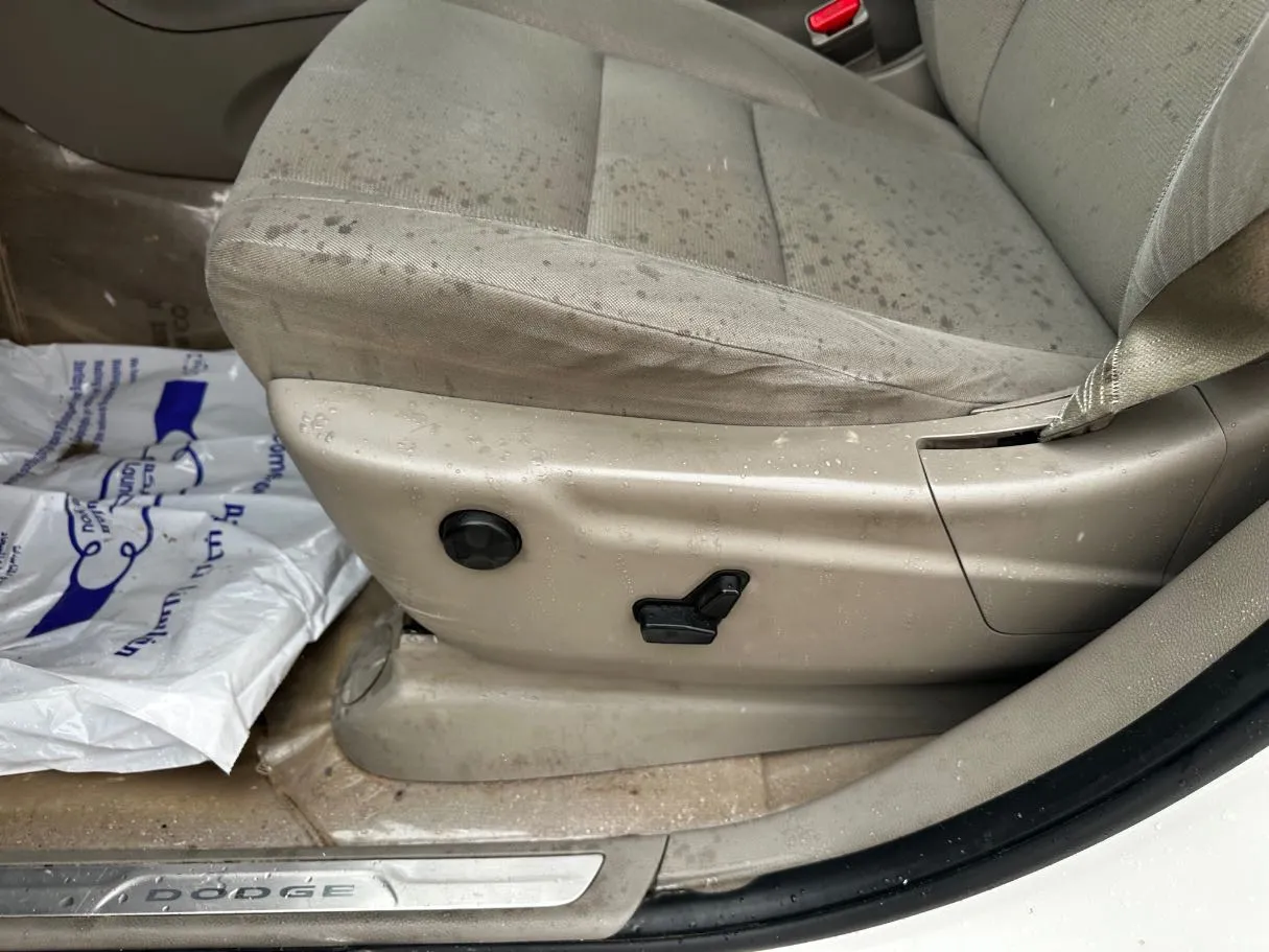Car image 27