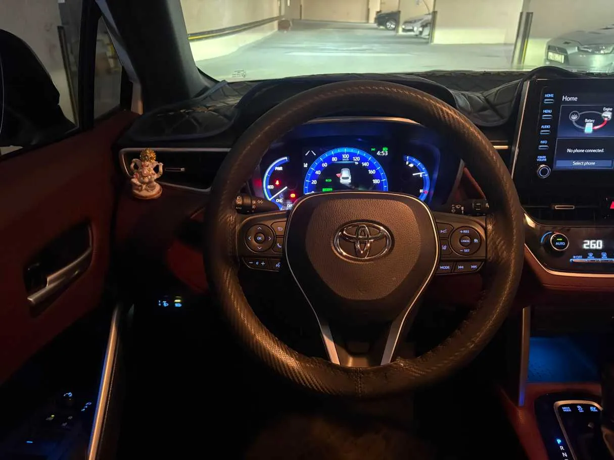 Car image 19