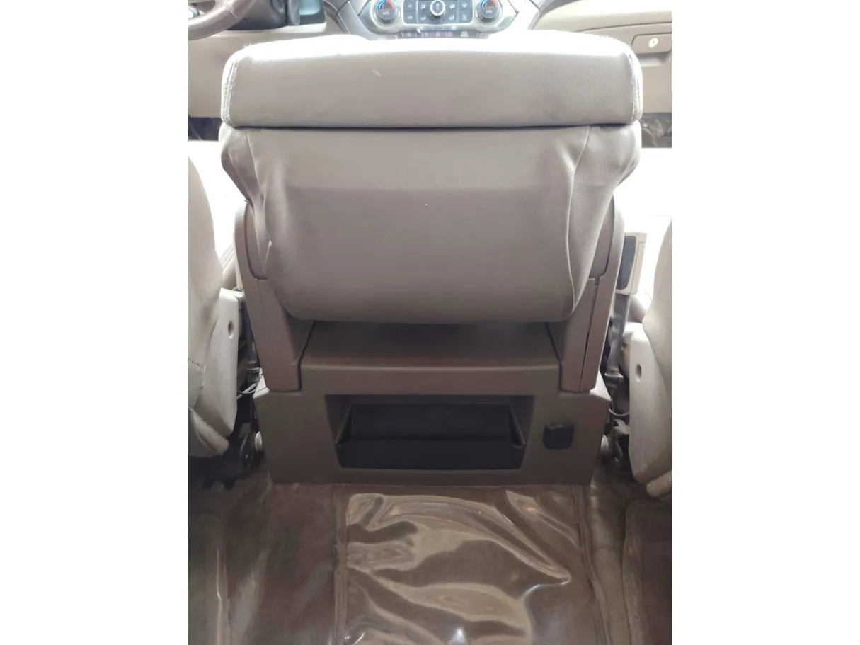 Car image 27