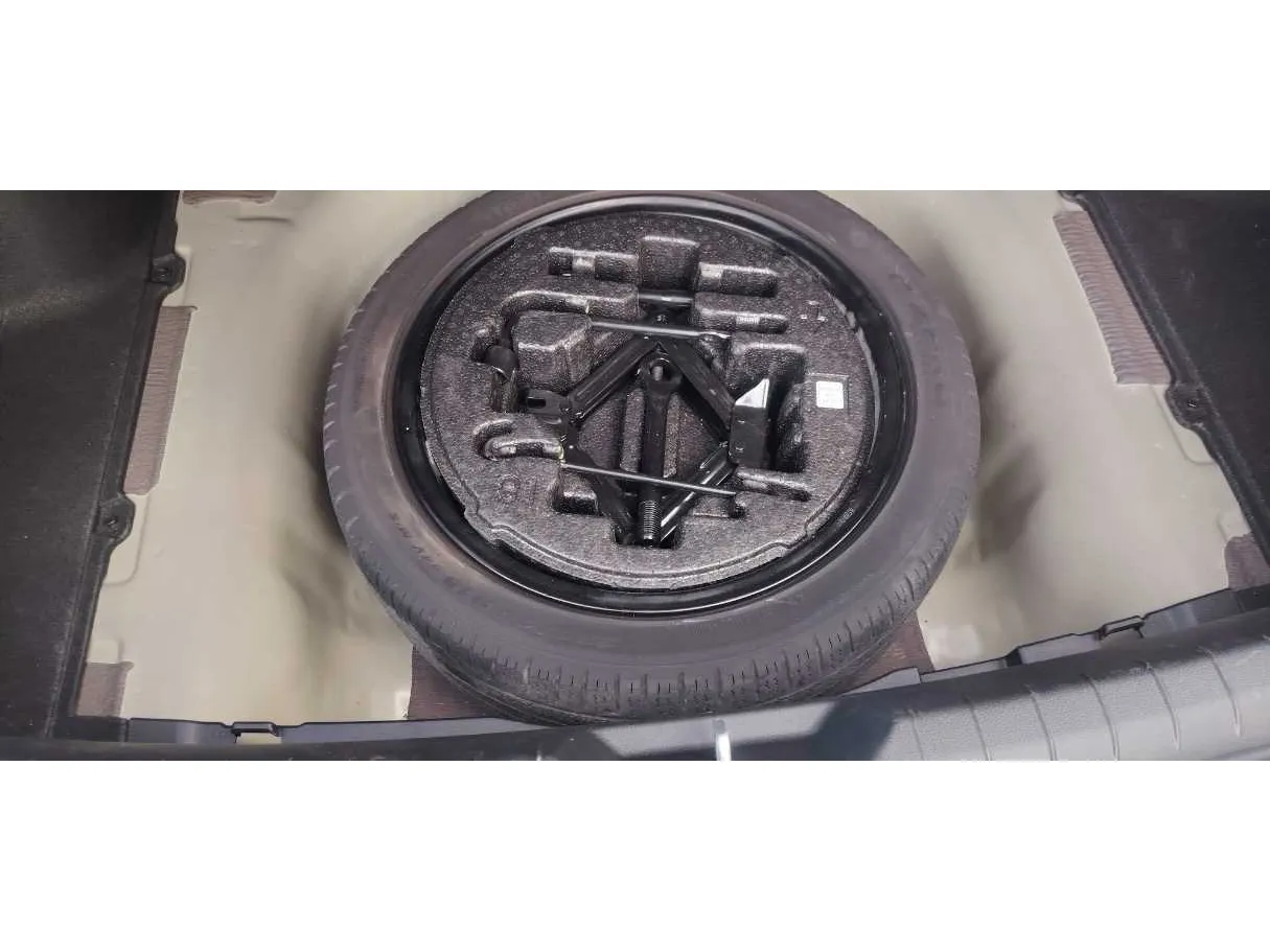 Car image 31