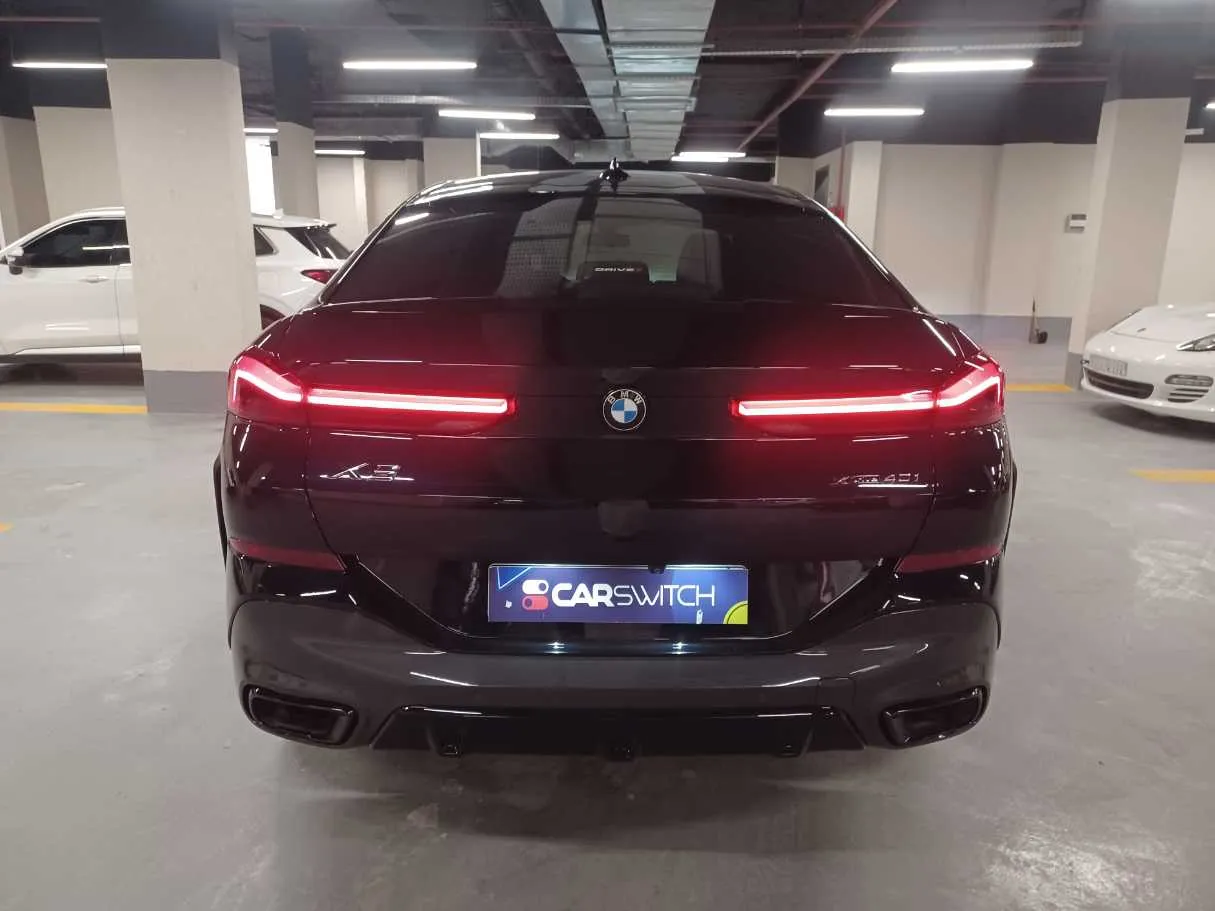 Car image 6