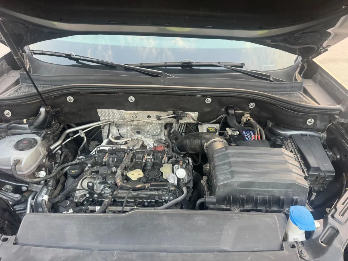 Car image 21