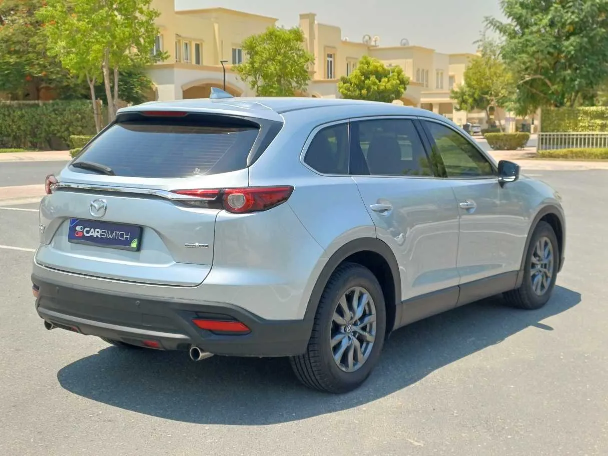 Car image 5
