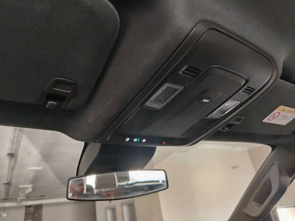Car image 33