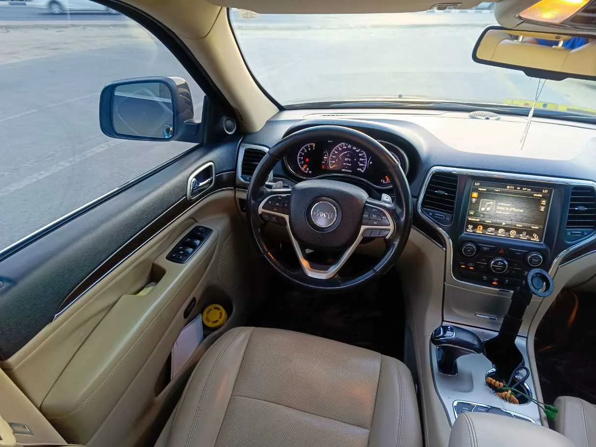 Car image 28
