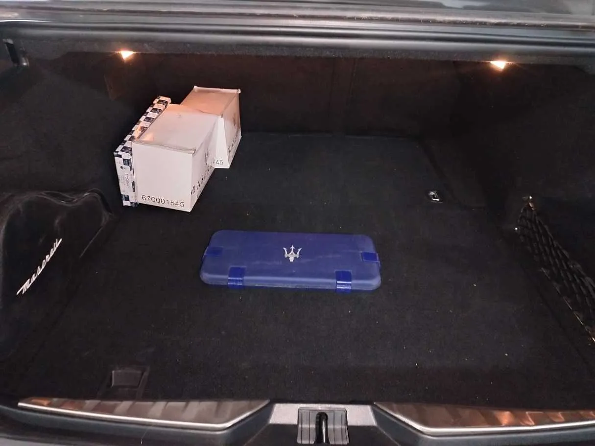 Car image 29