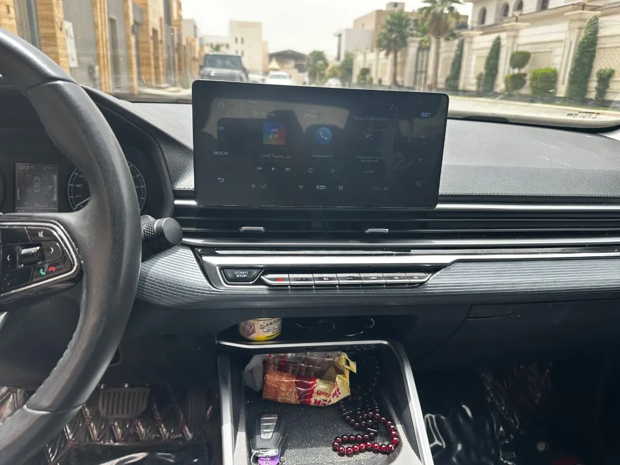 Car image 13