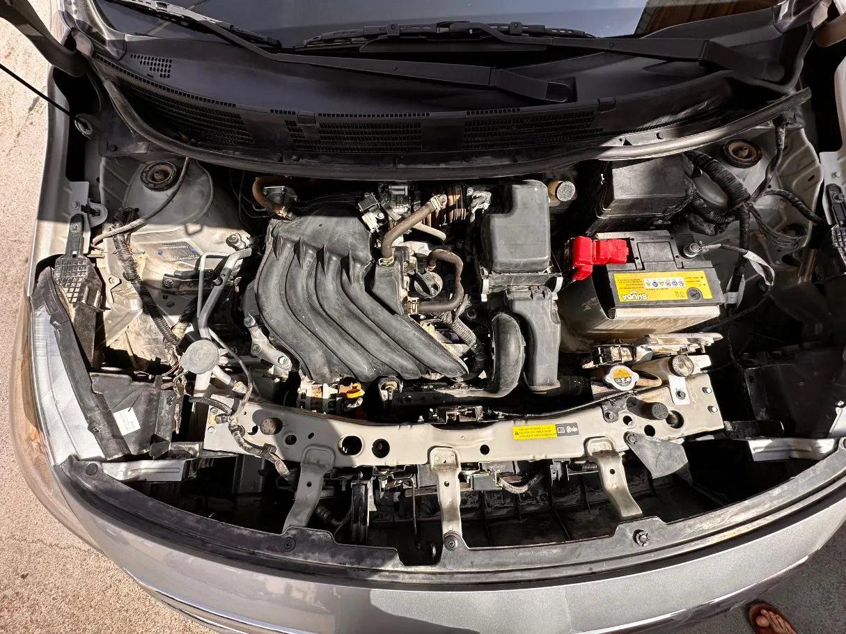 Car image 26
