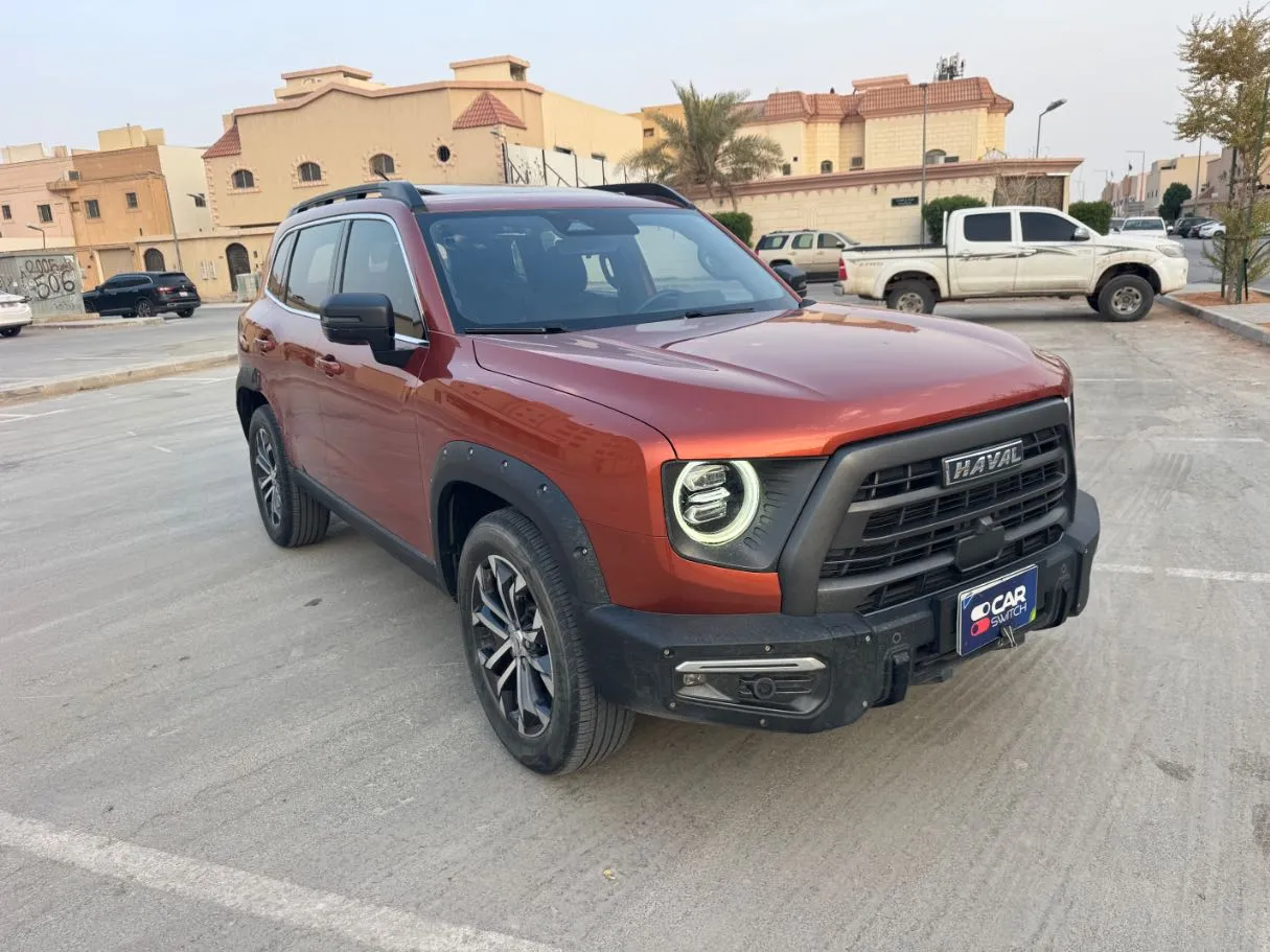 Car image 3