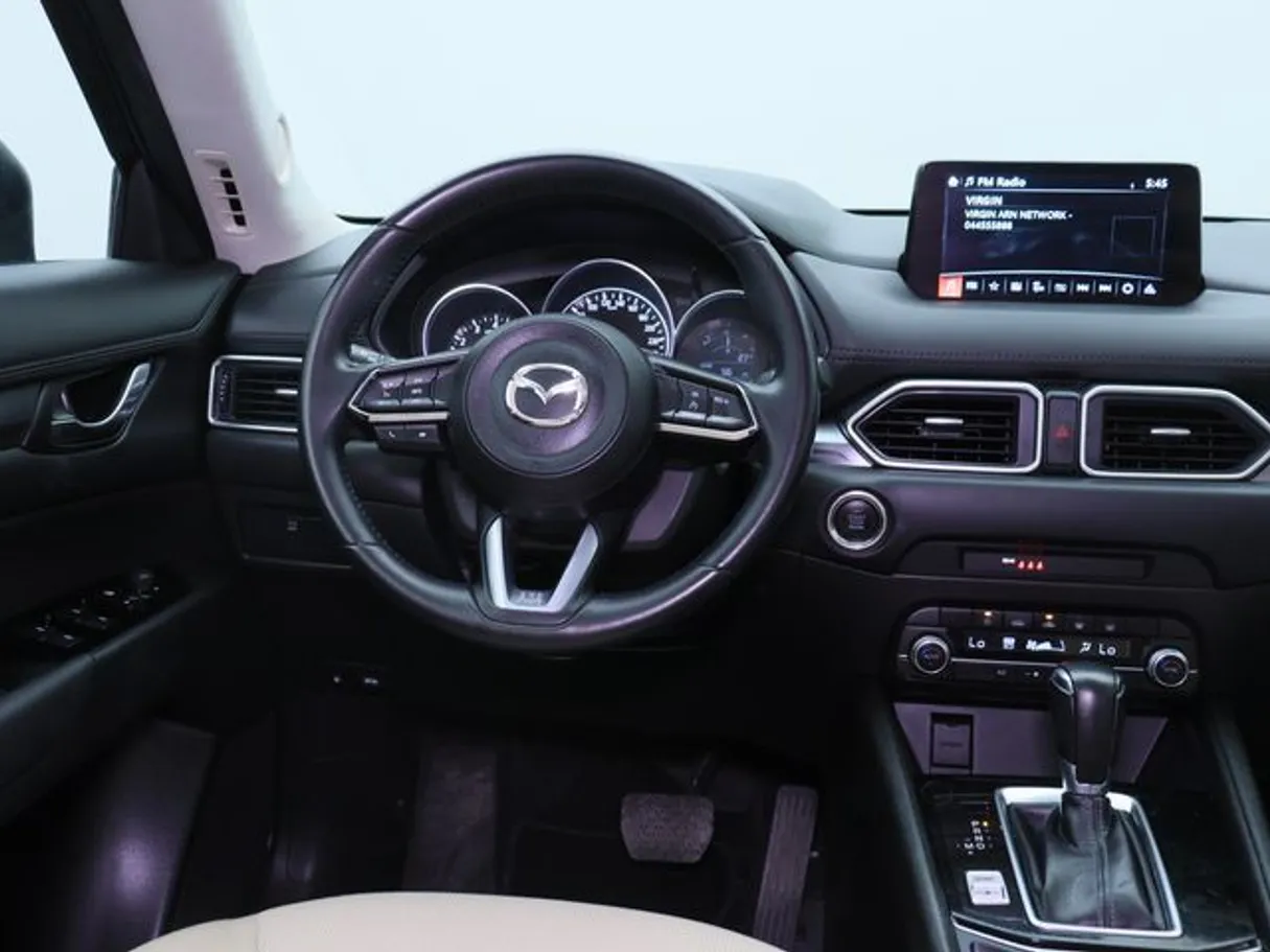 Car image 15