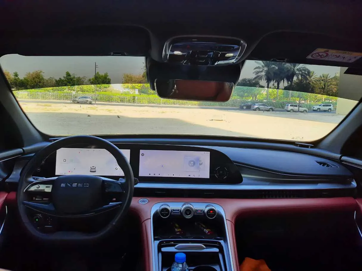 Car image 15