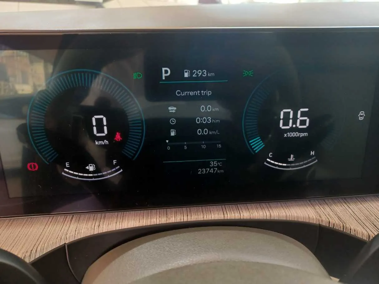 Car image 20