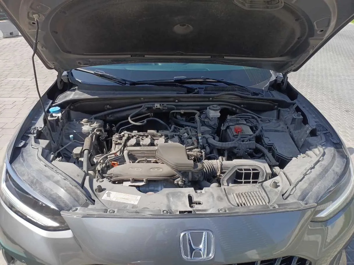 Car image 24