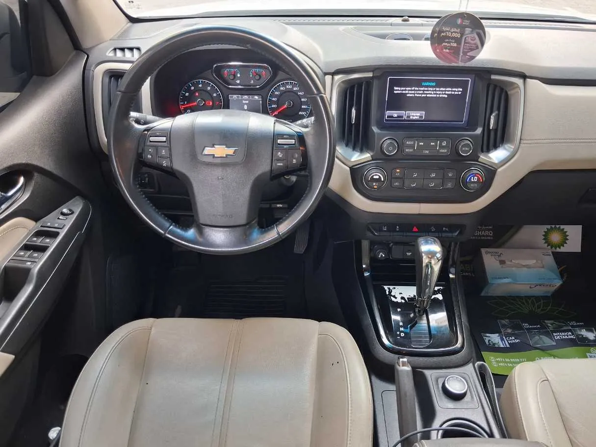 Car image 16