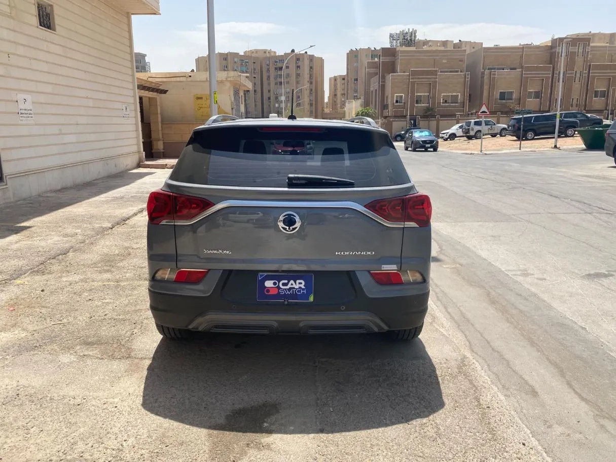 Car image 6