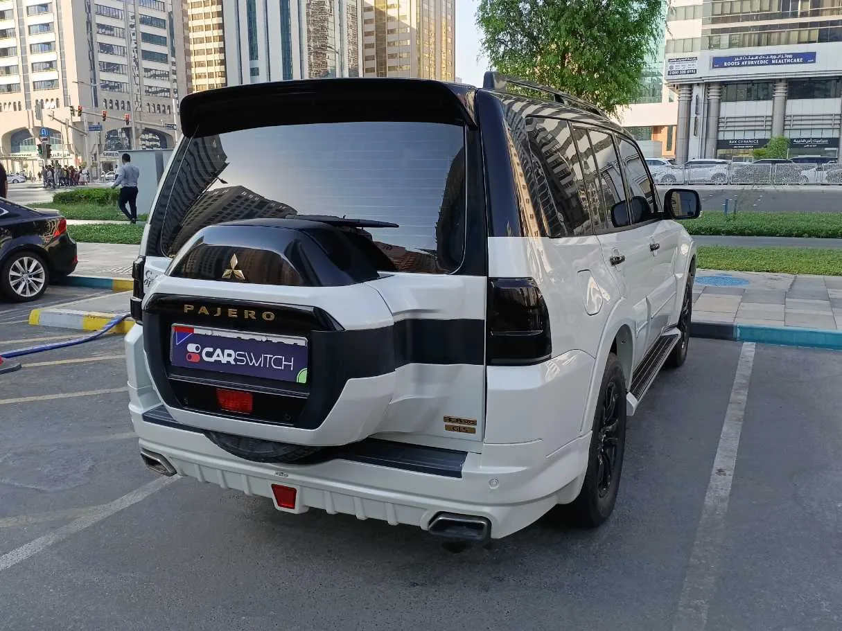 Car image 5