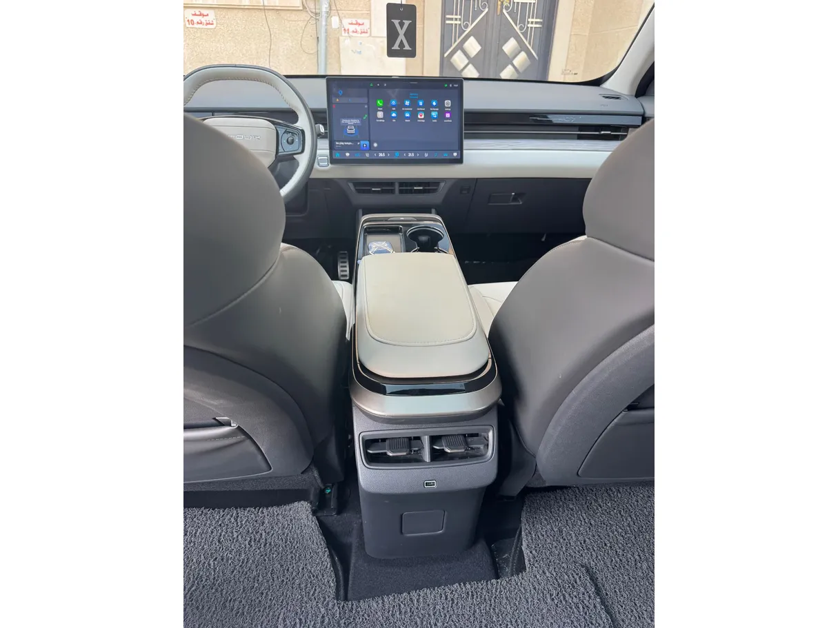 Car image 21