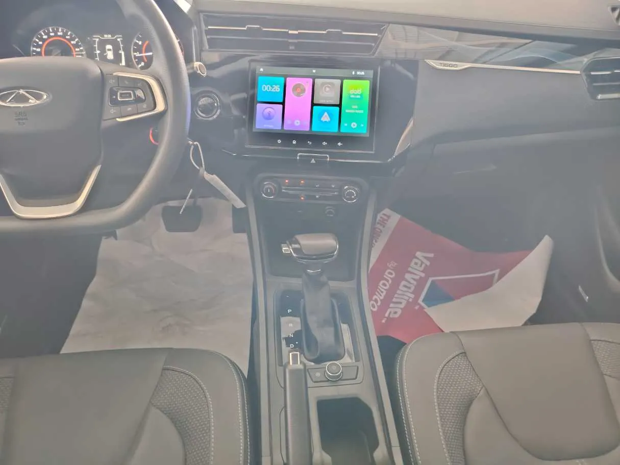Car image 19
