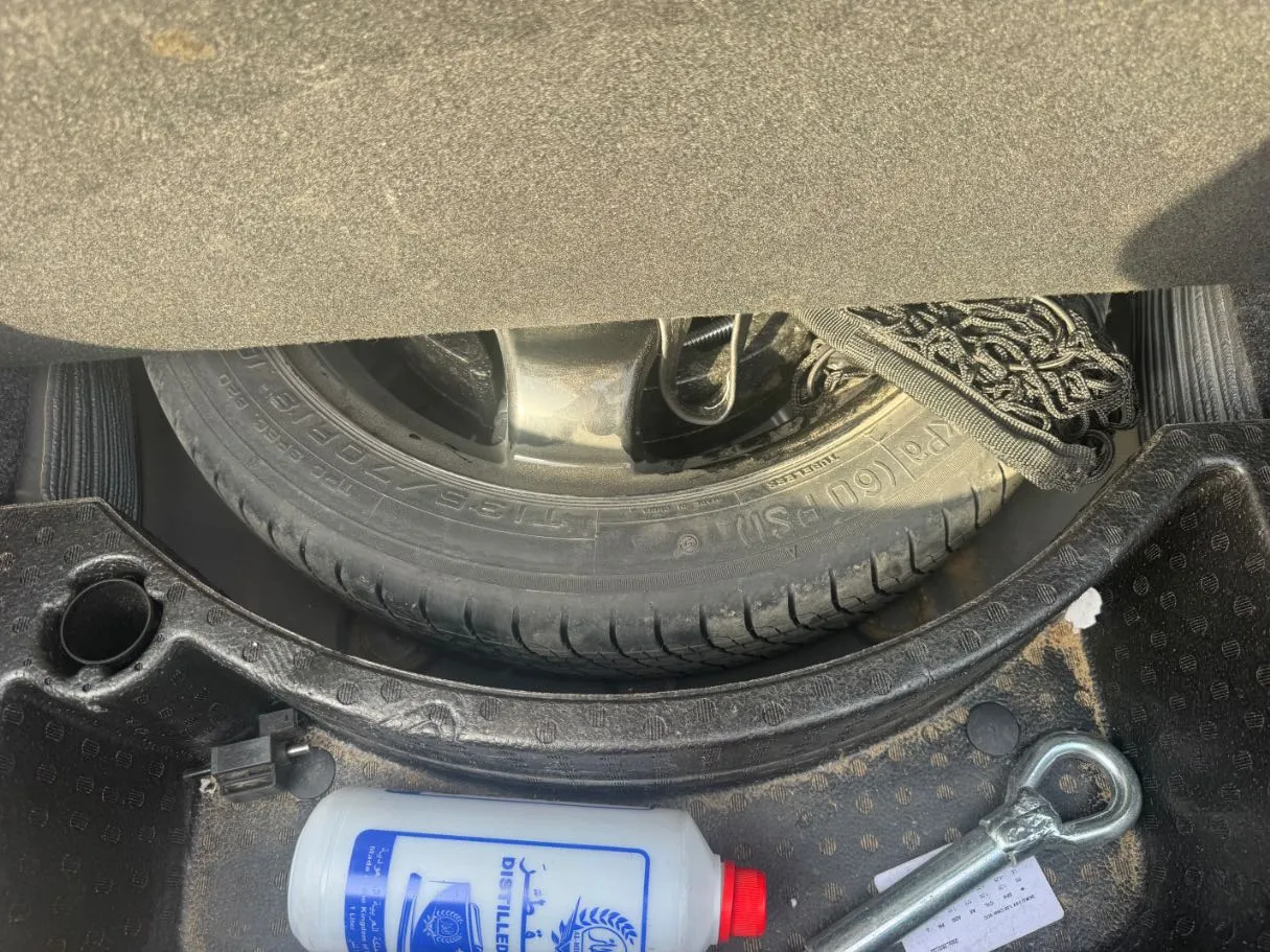 Car image 22
