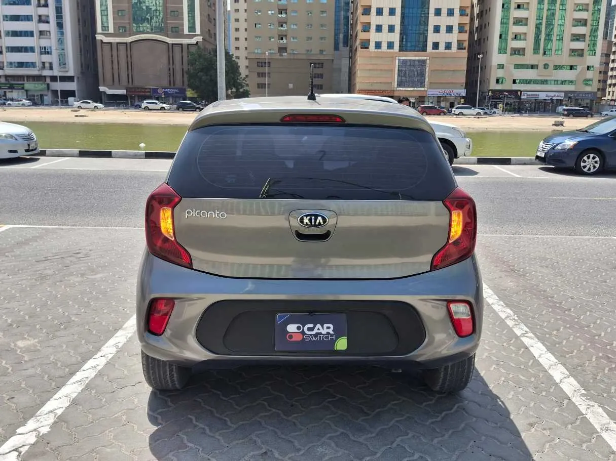Car image 6