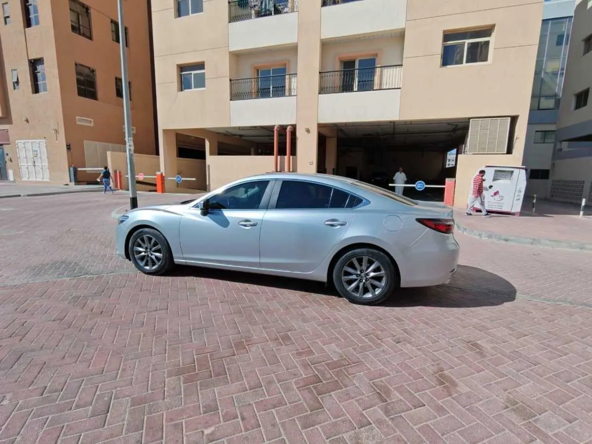 Car image 6
