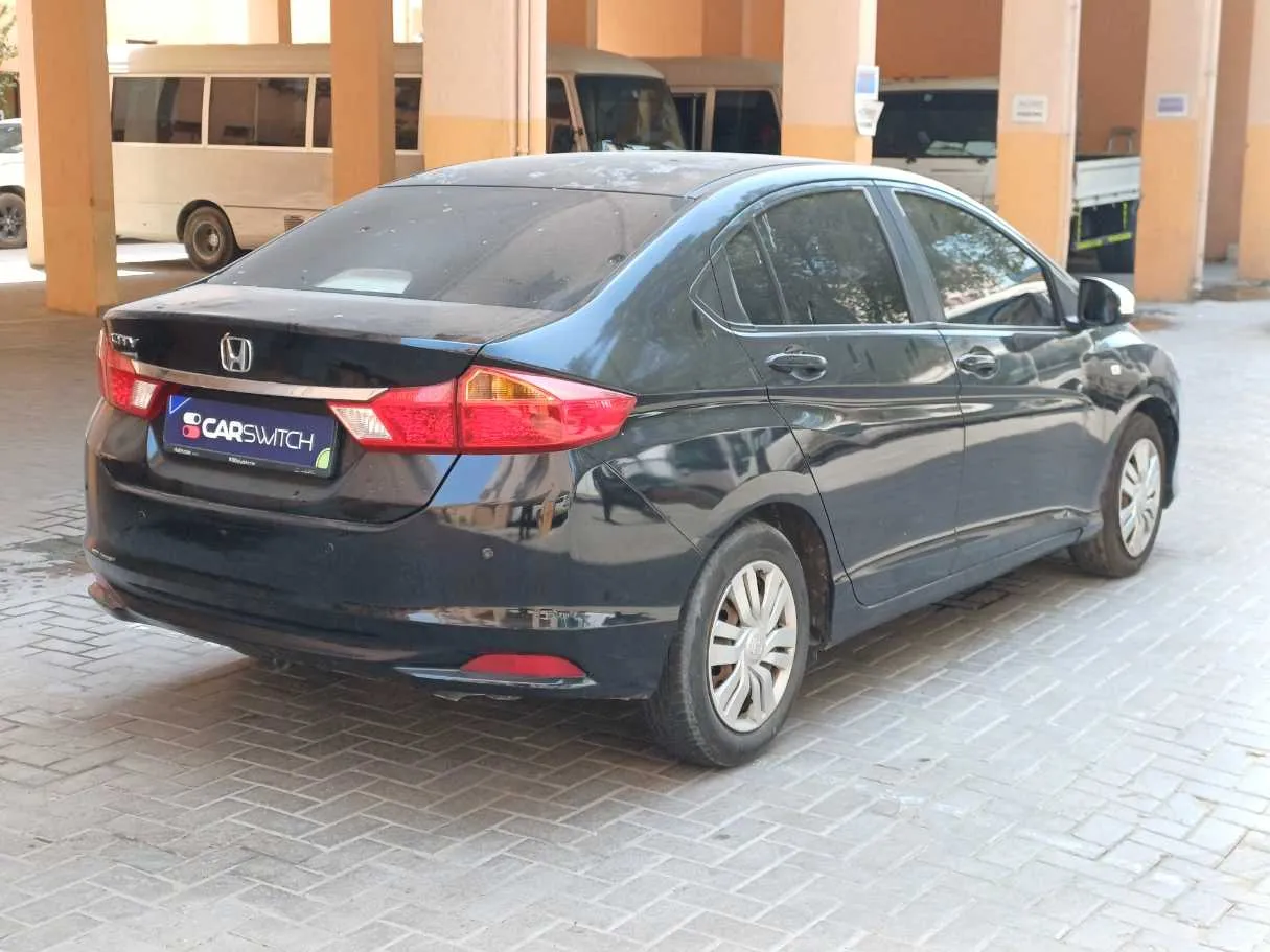 Car image 7