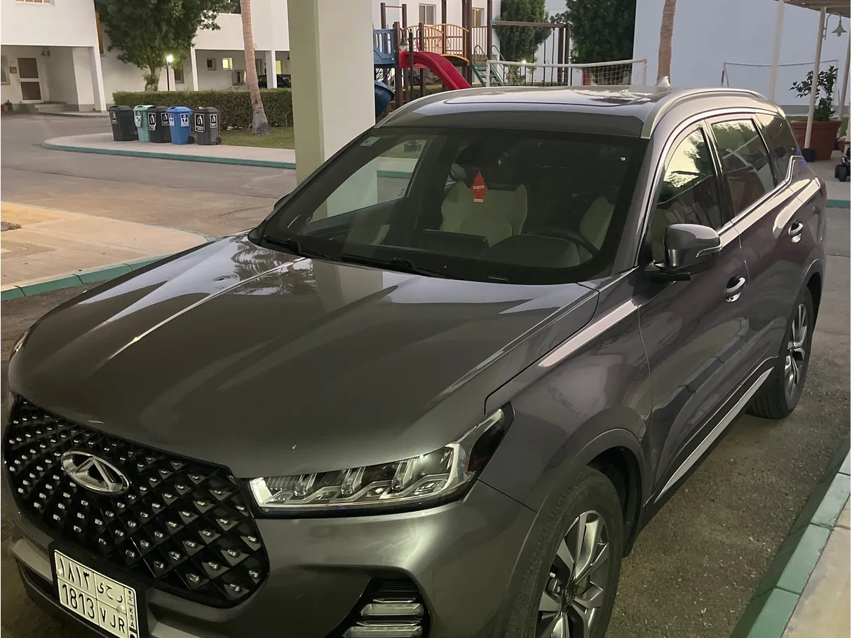 Car image 10