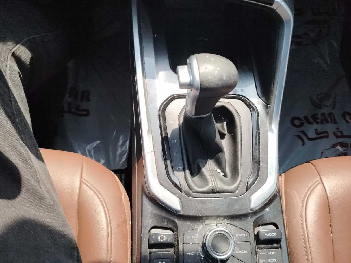 Car image 27