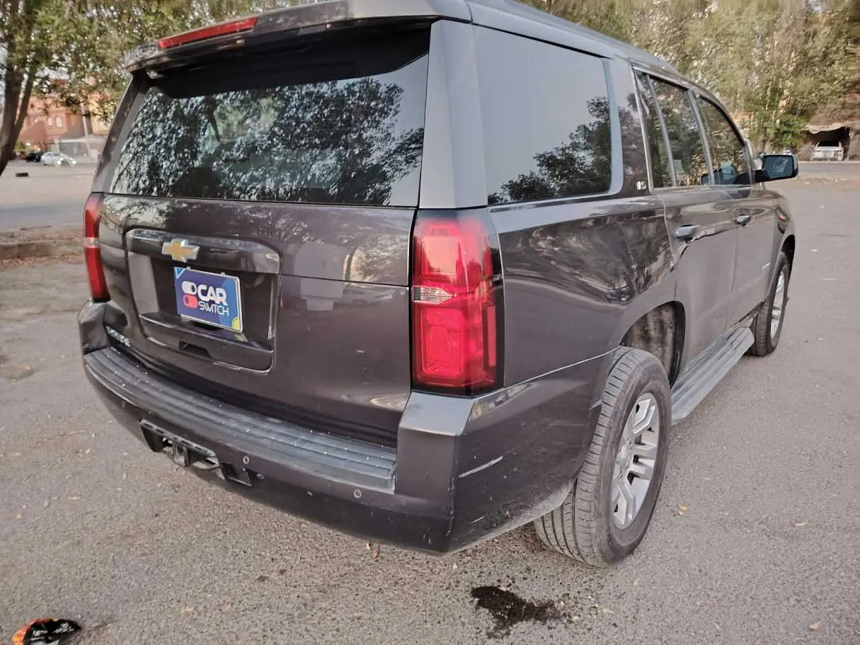 Car image 5