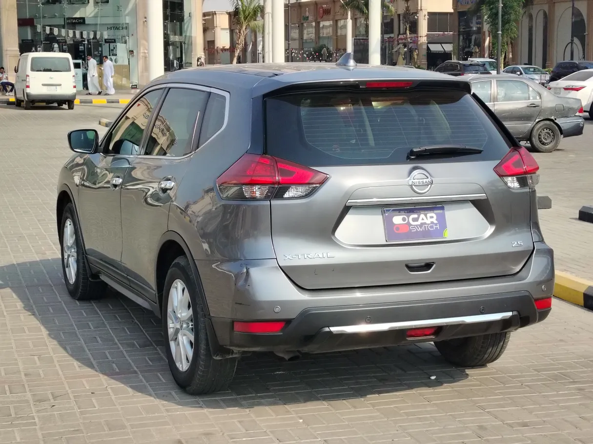 Car image 7