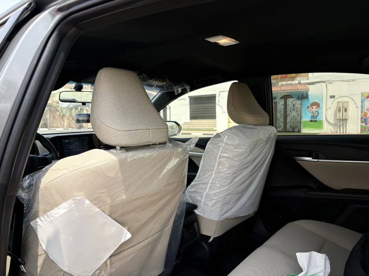 Car image 17
