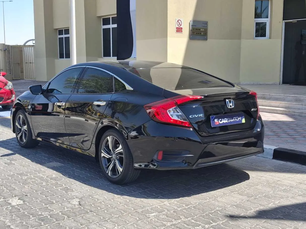 Car image 8