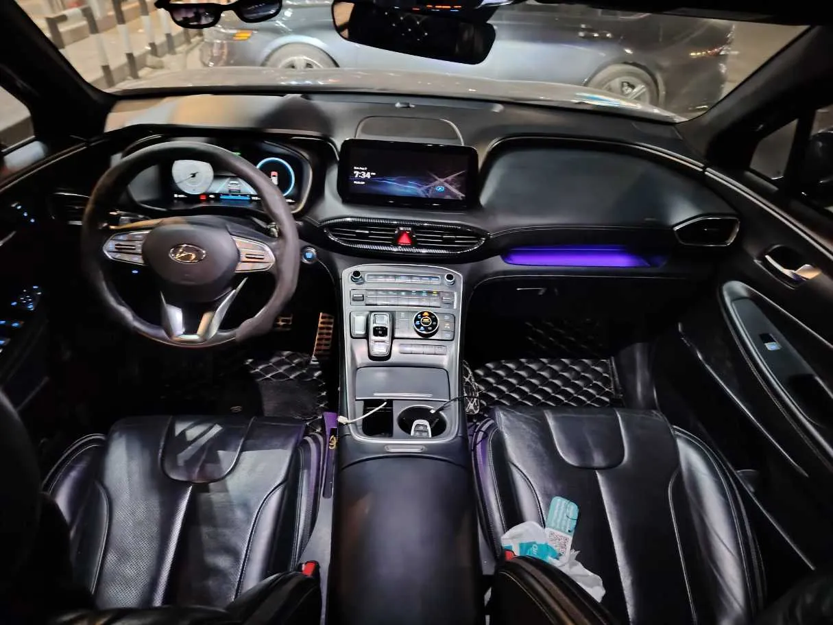 Car image 22