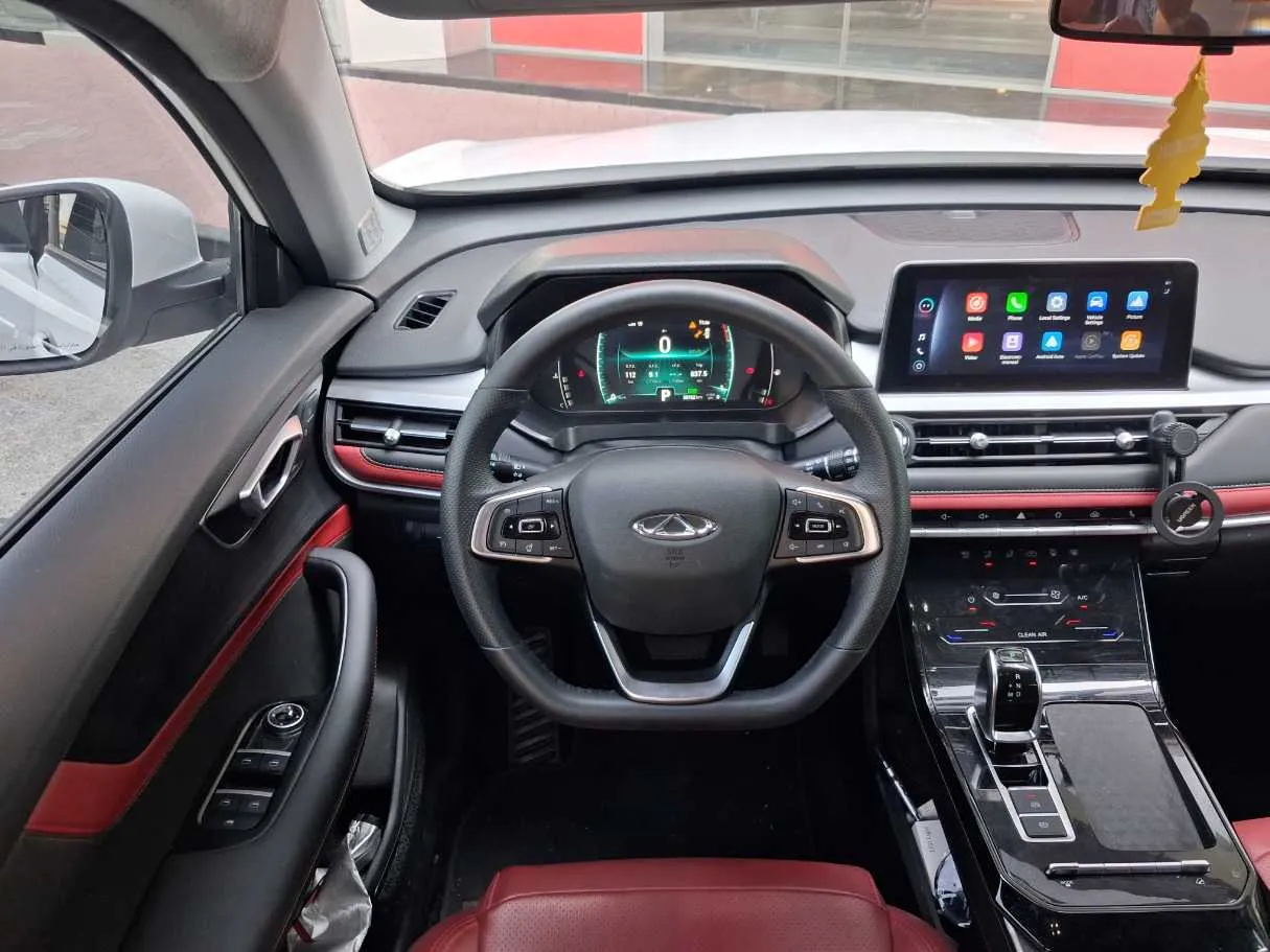 Car image 14