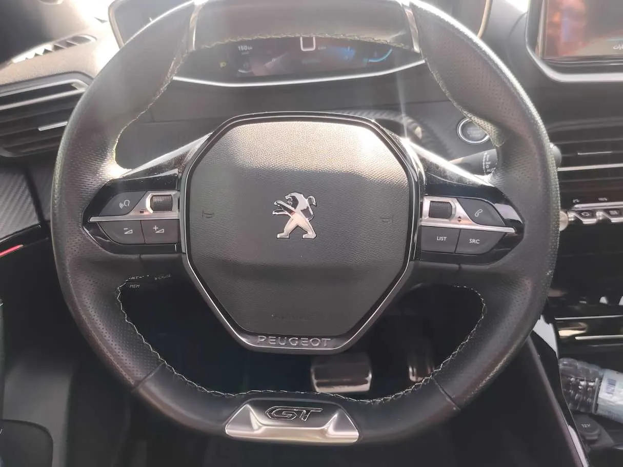 Car image 21
