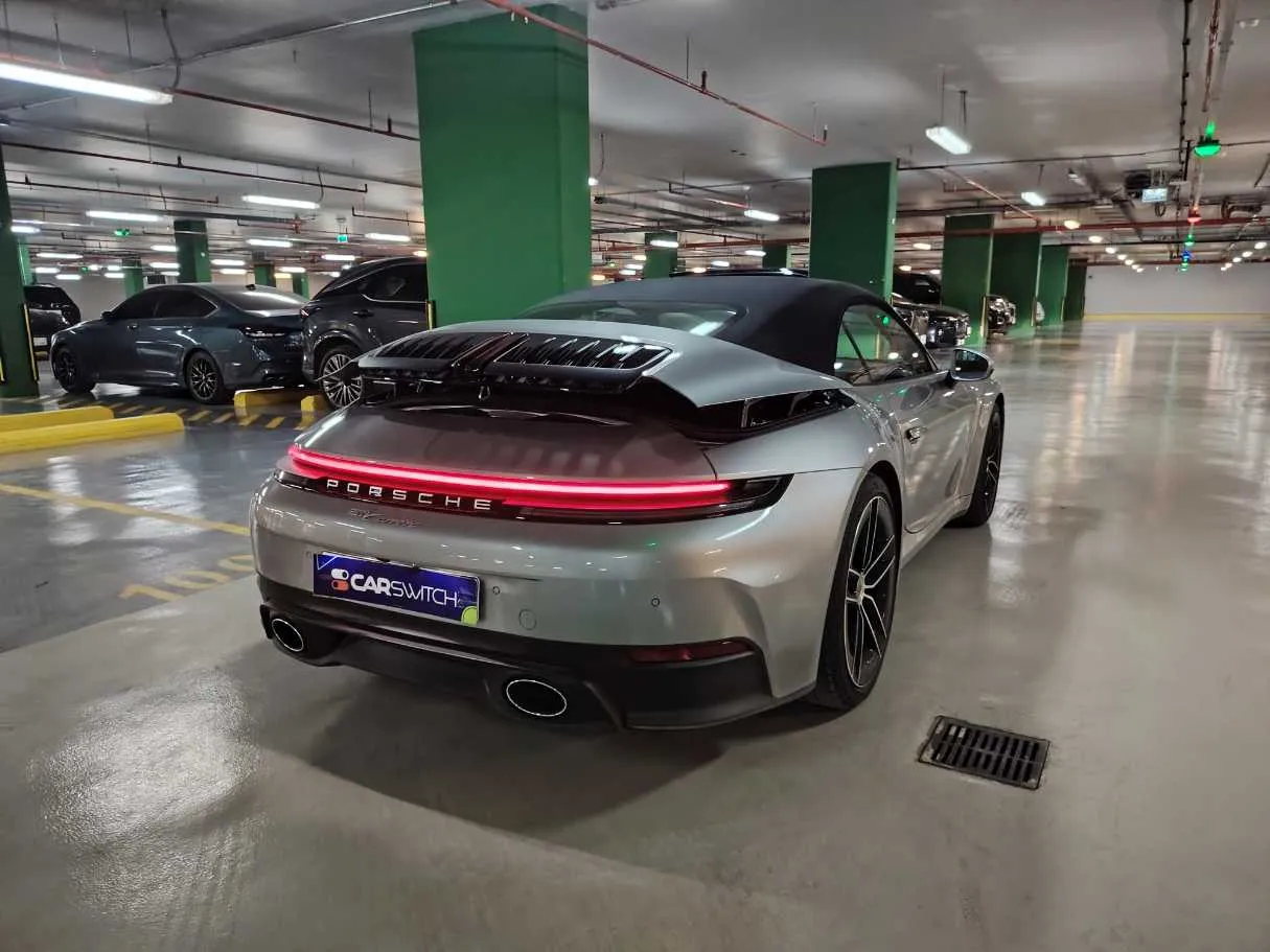 Car image 8