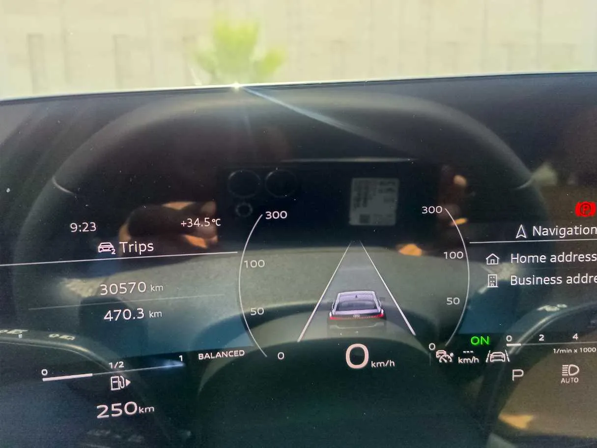 Car image 37