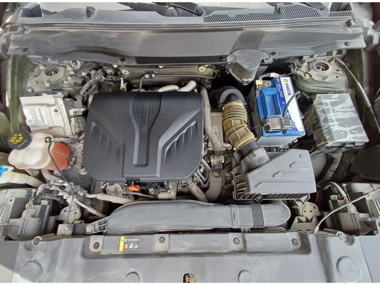 Car image 21