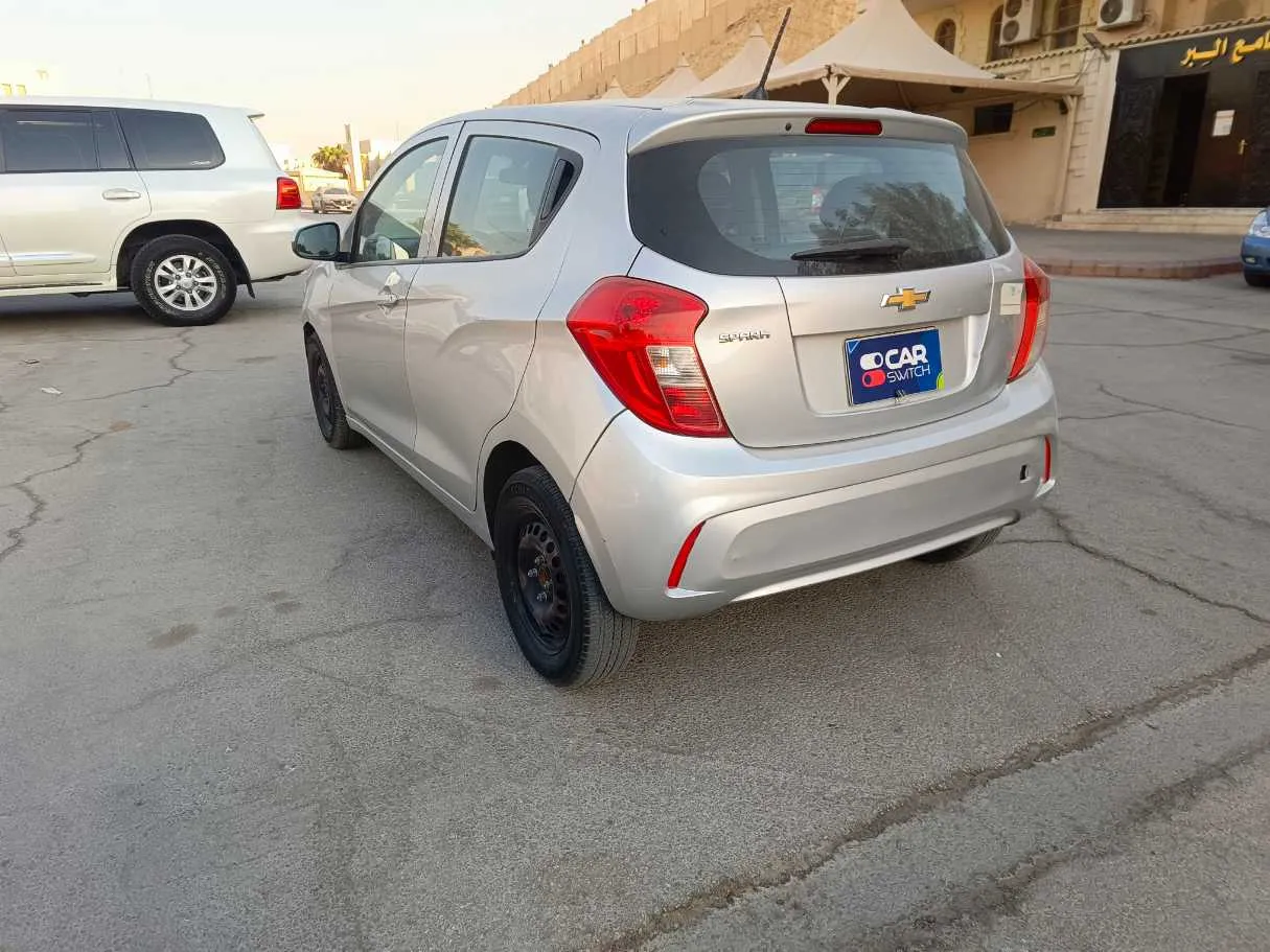 Car image 7