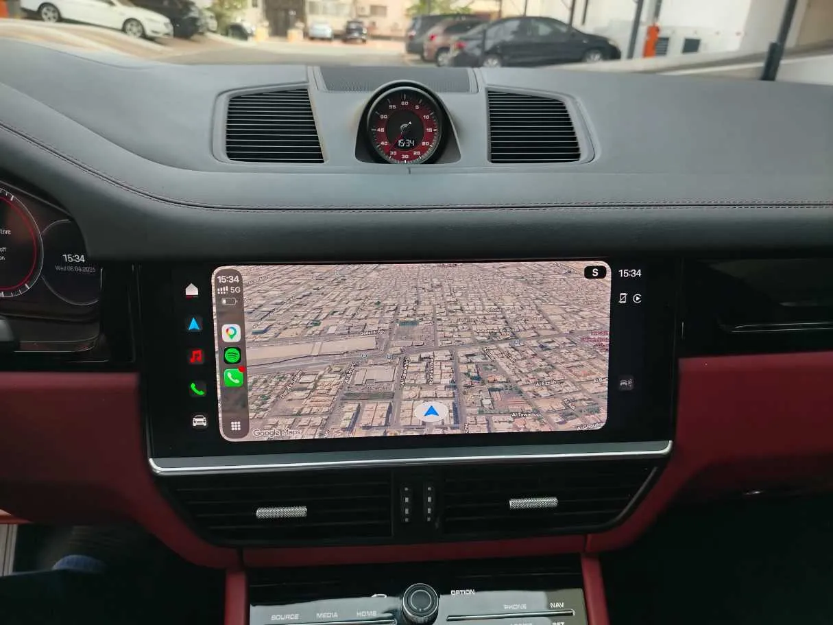 Car image 26