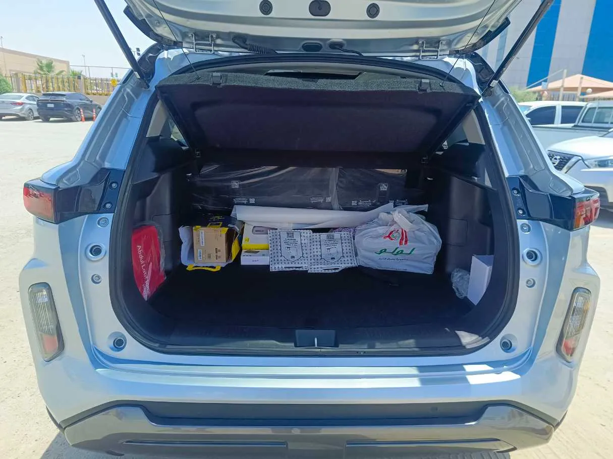 Car image 28