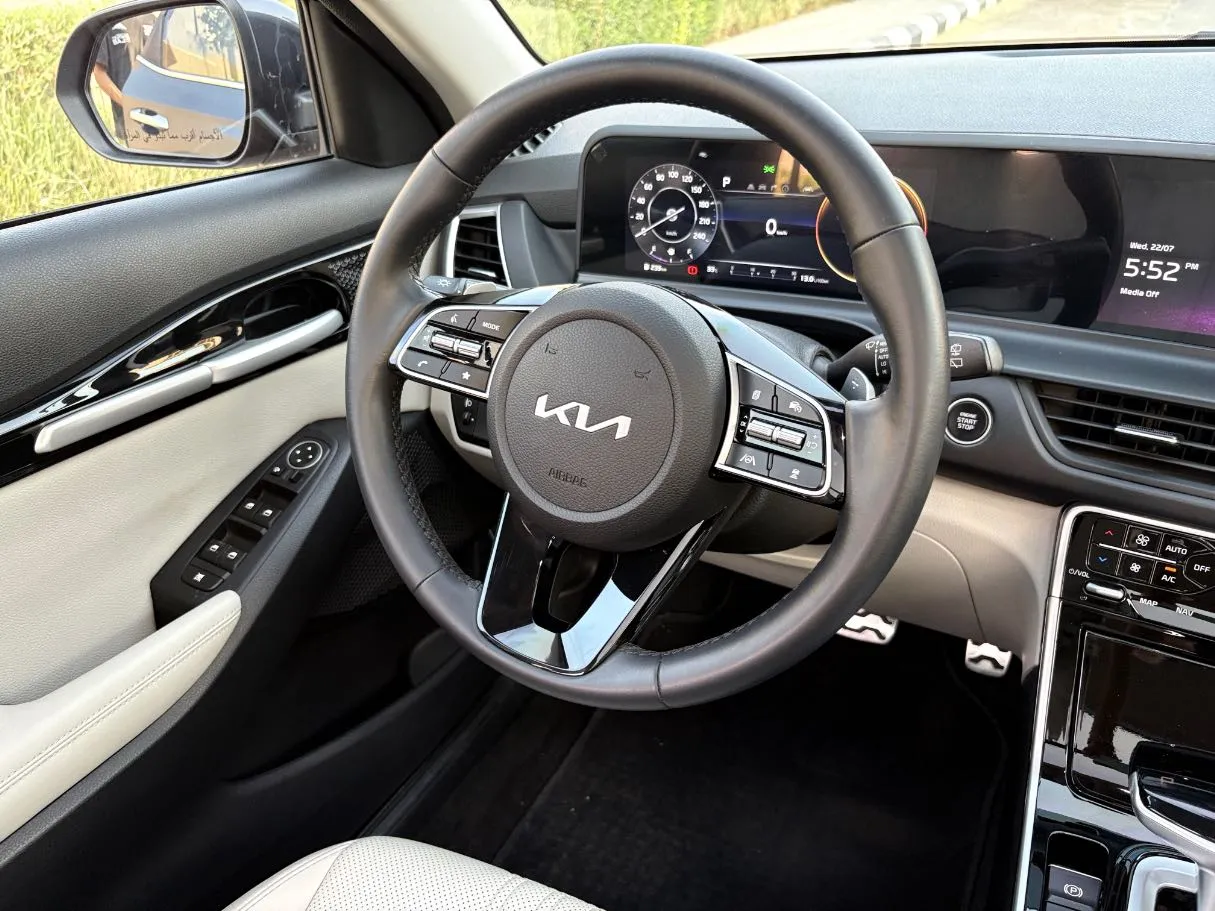 Car image 21