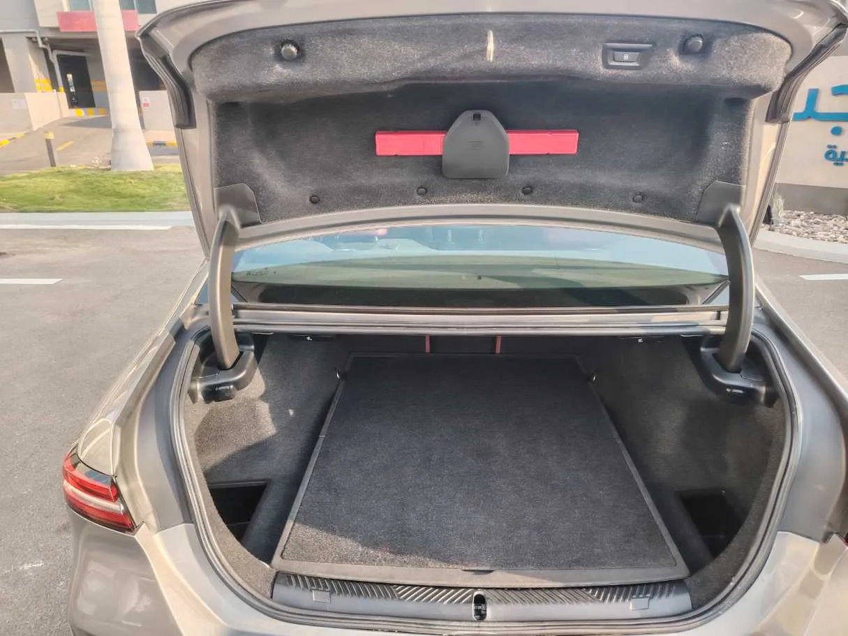 Car image 23