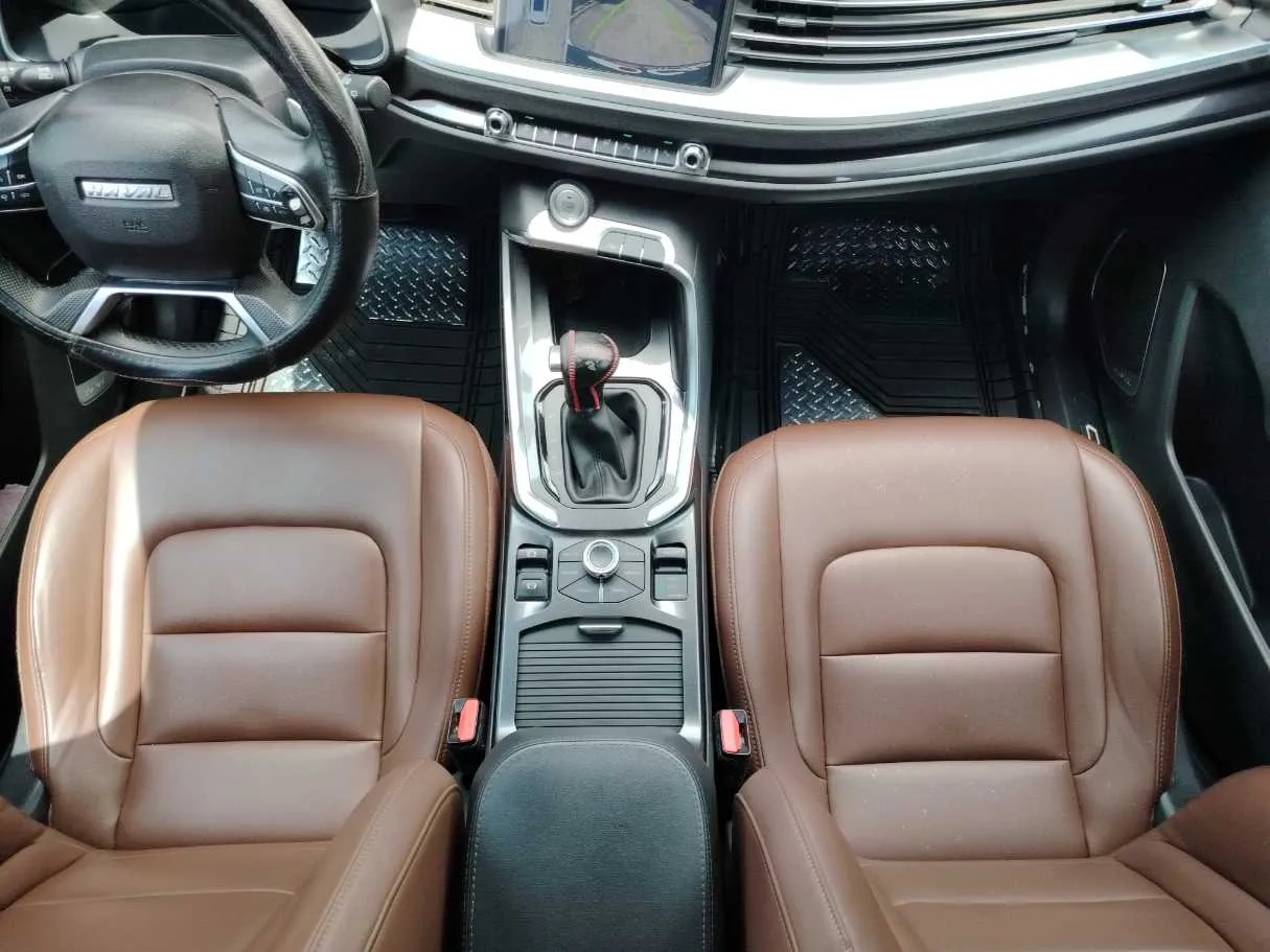 Car image 18