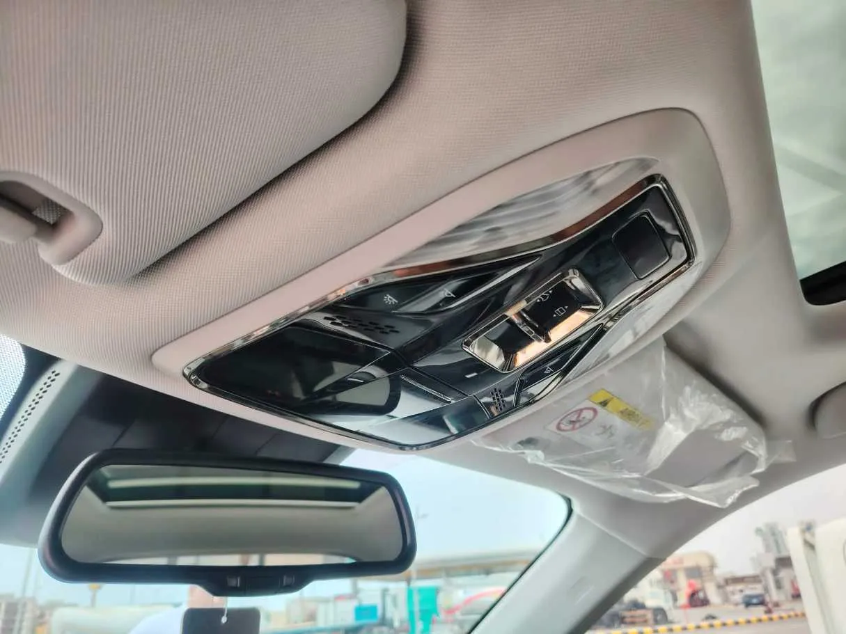 Car image 33