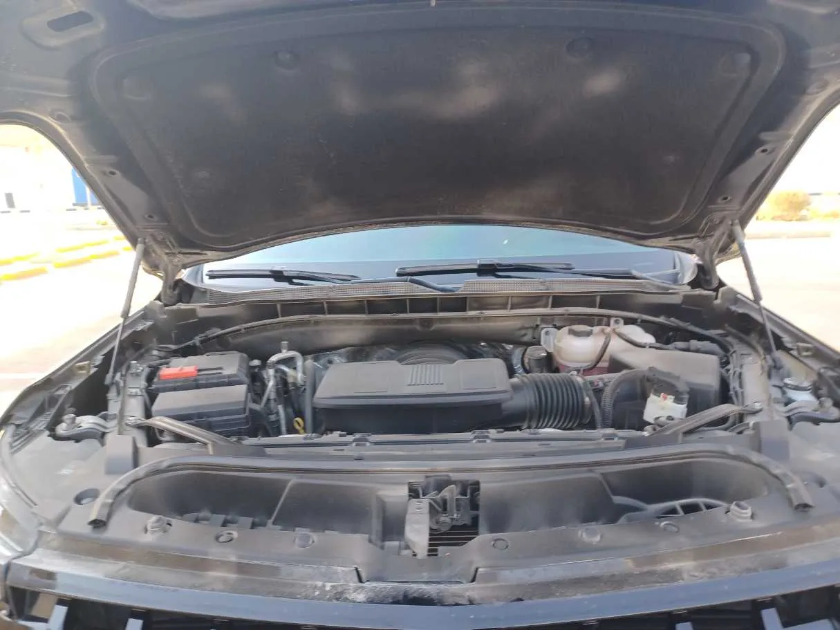 Car image 25