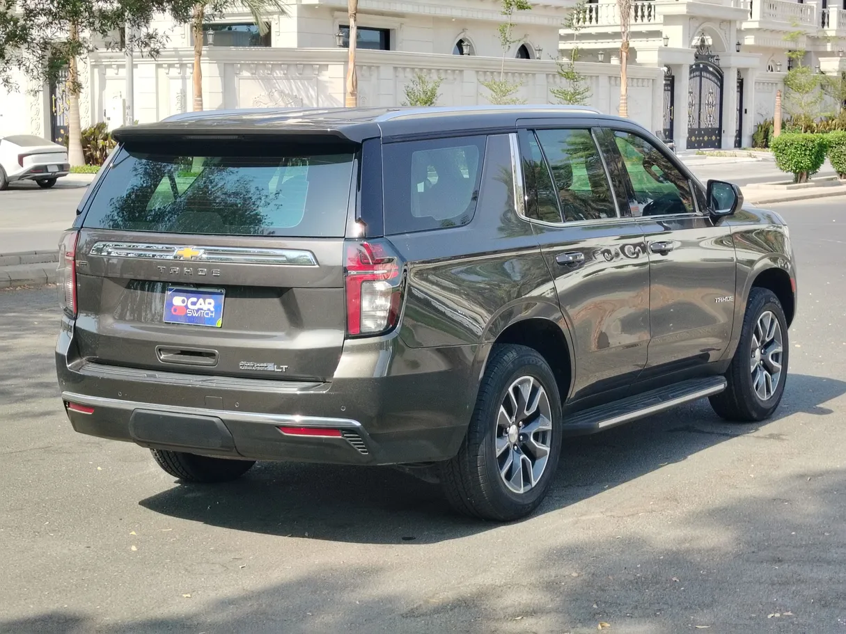 Car image 5