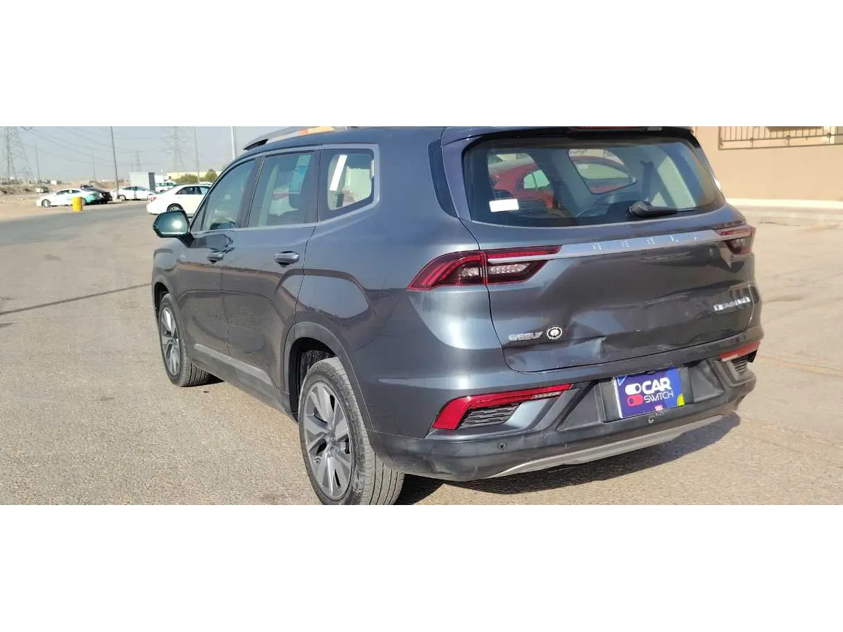 Car image 7